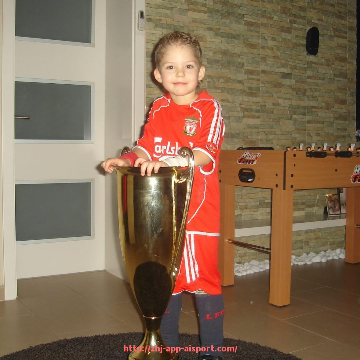 爱体育app-法甲外援的战术适应性及调整策略研究