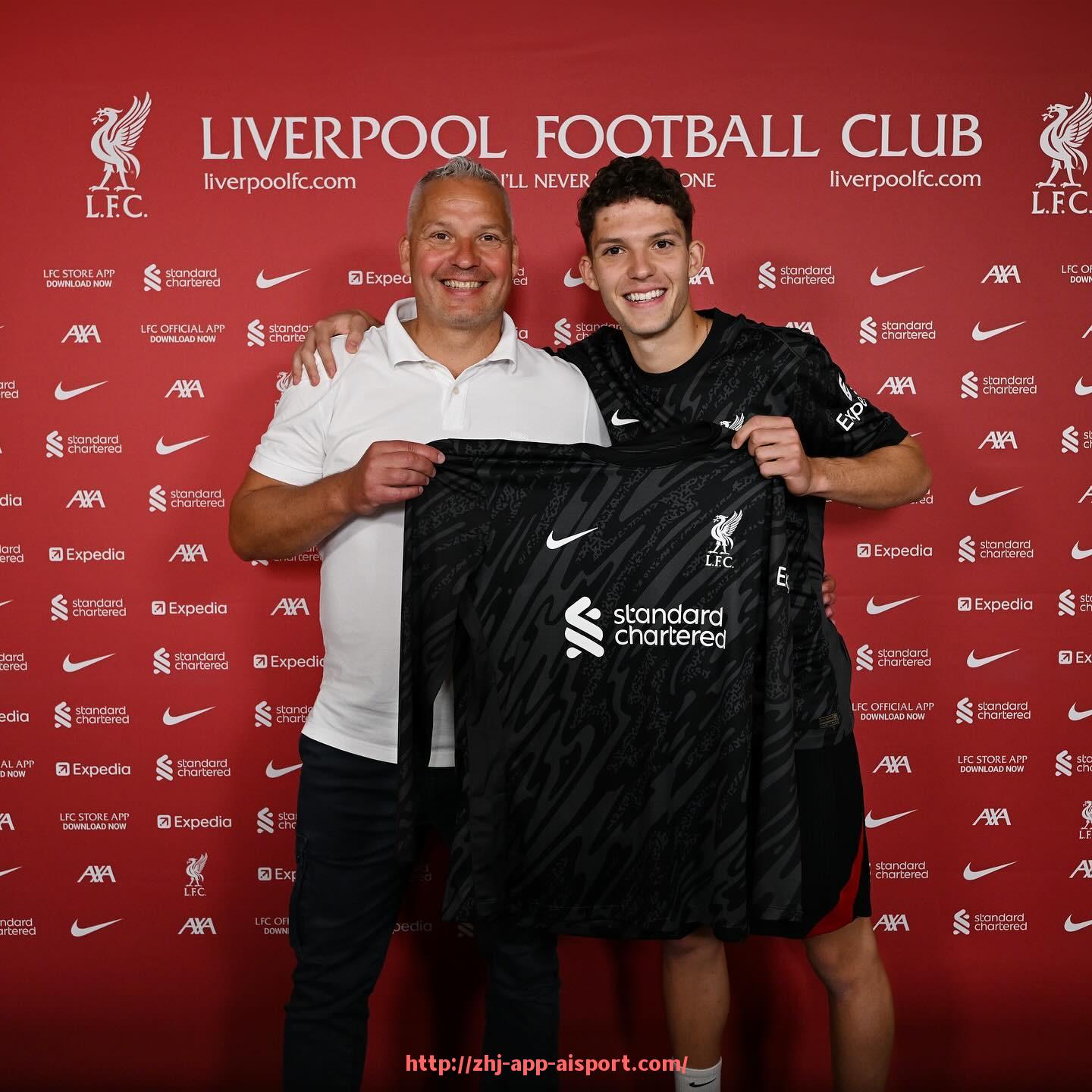 爱体育app-世俱杯比赛用球制造工艺及品质控制详述